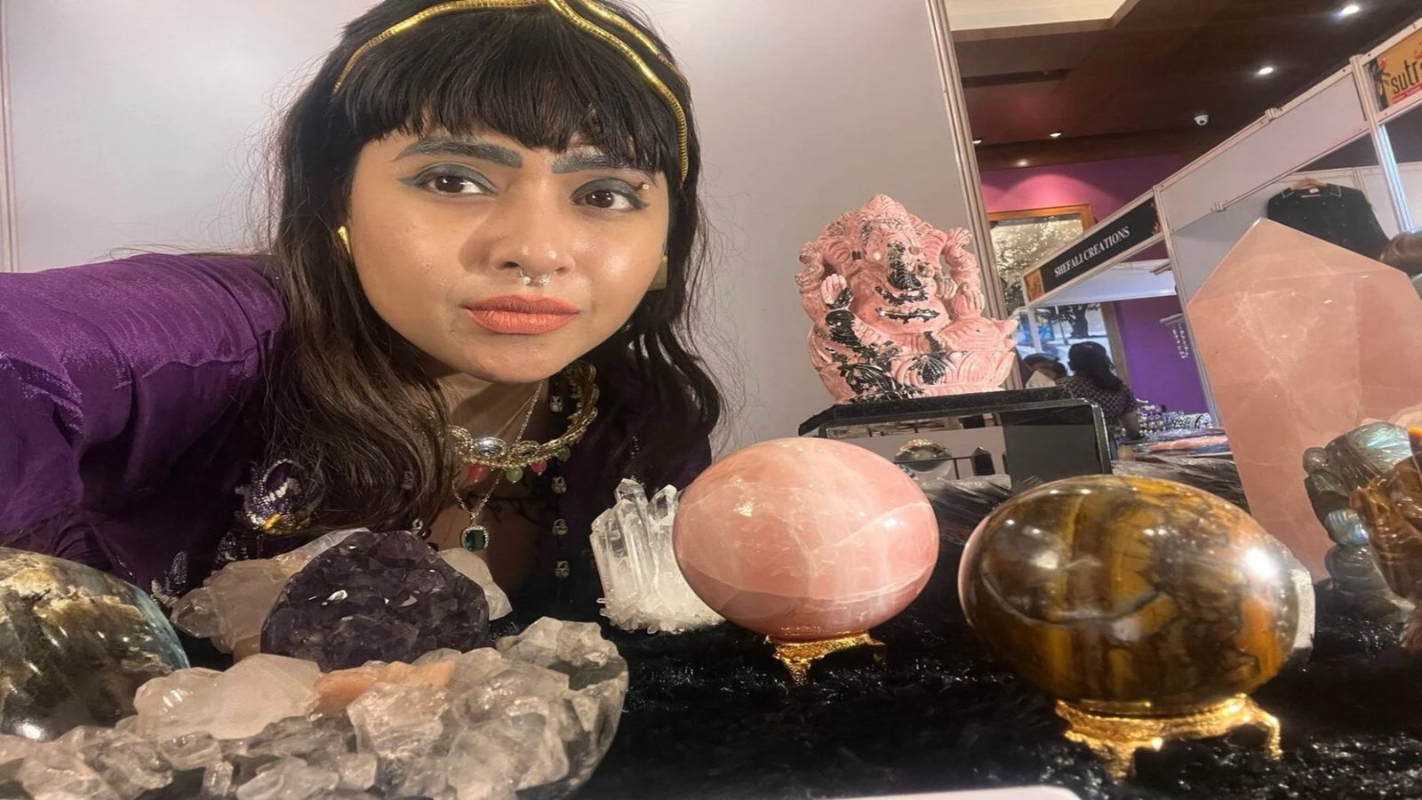 Tarot Card Reader in Kolkata